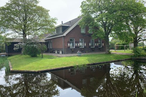 CHRISTINA HOEVE