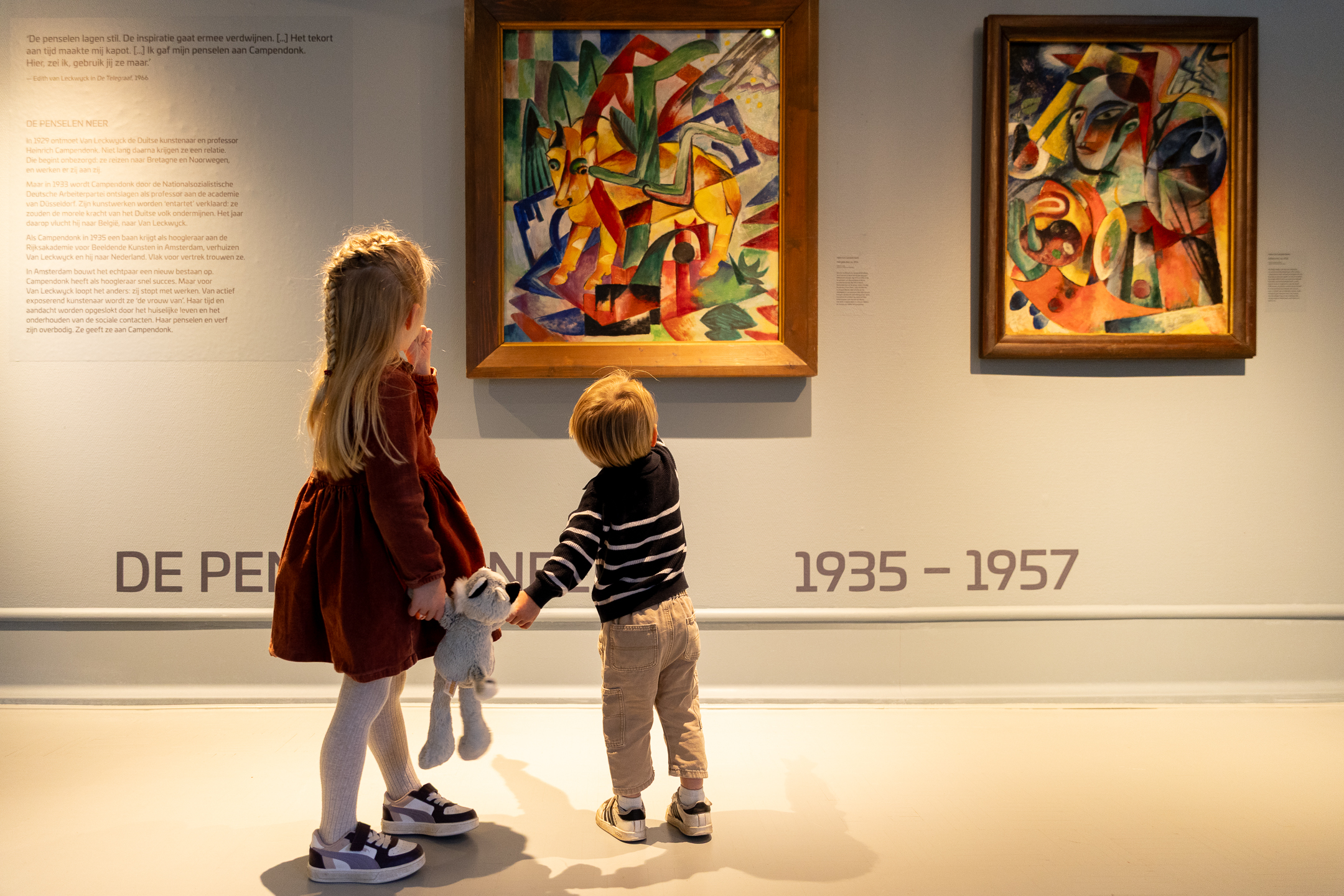 Help pake en beppe de vakantie door in Museum Dr8888!