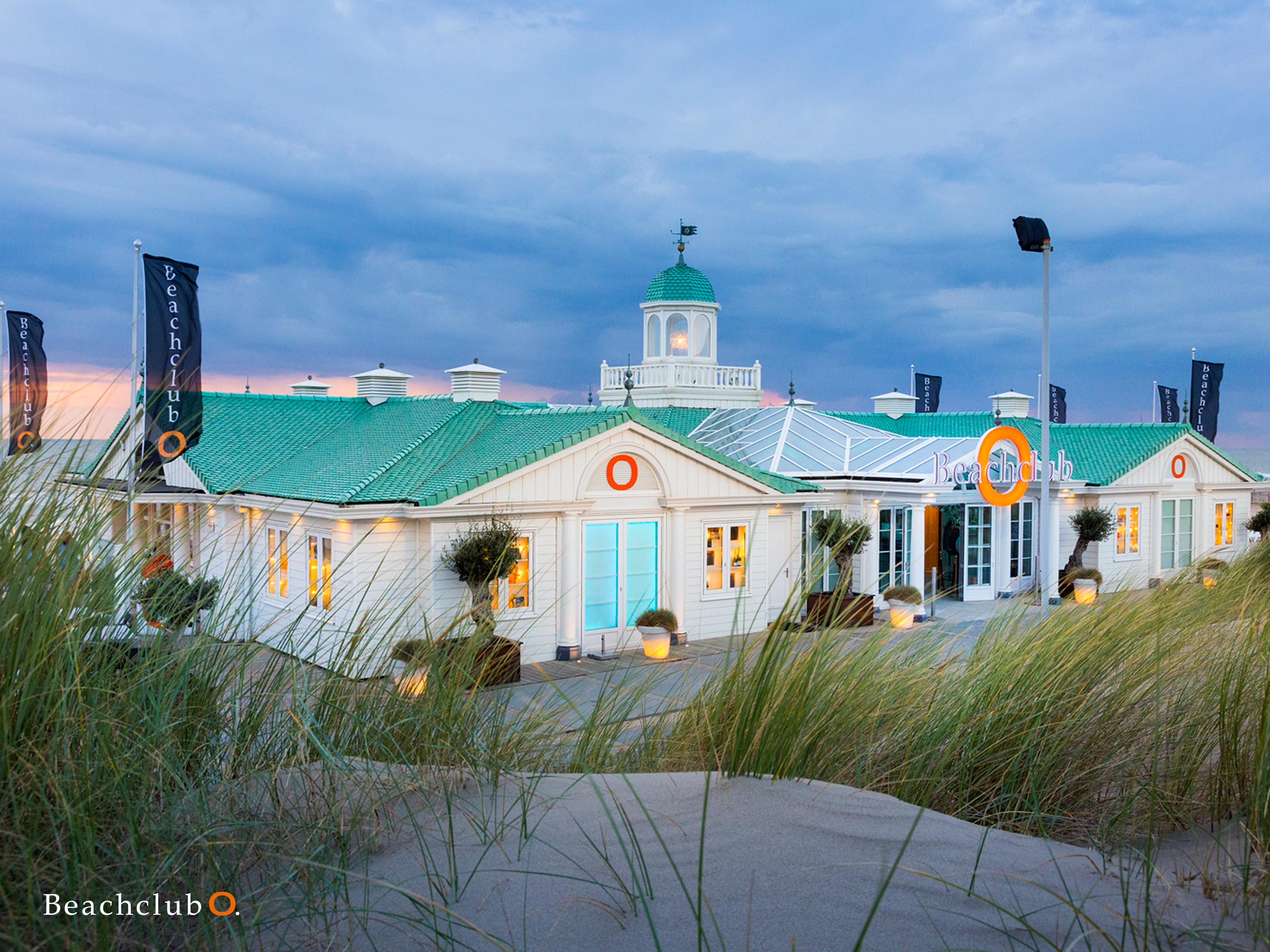 Beachclub O. | Wine, dine and relax in pure luxury | Noordwijk