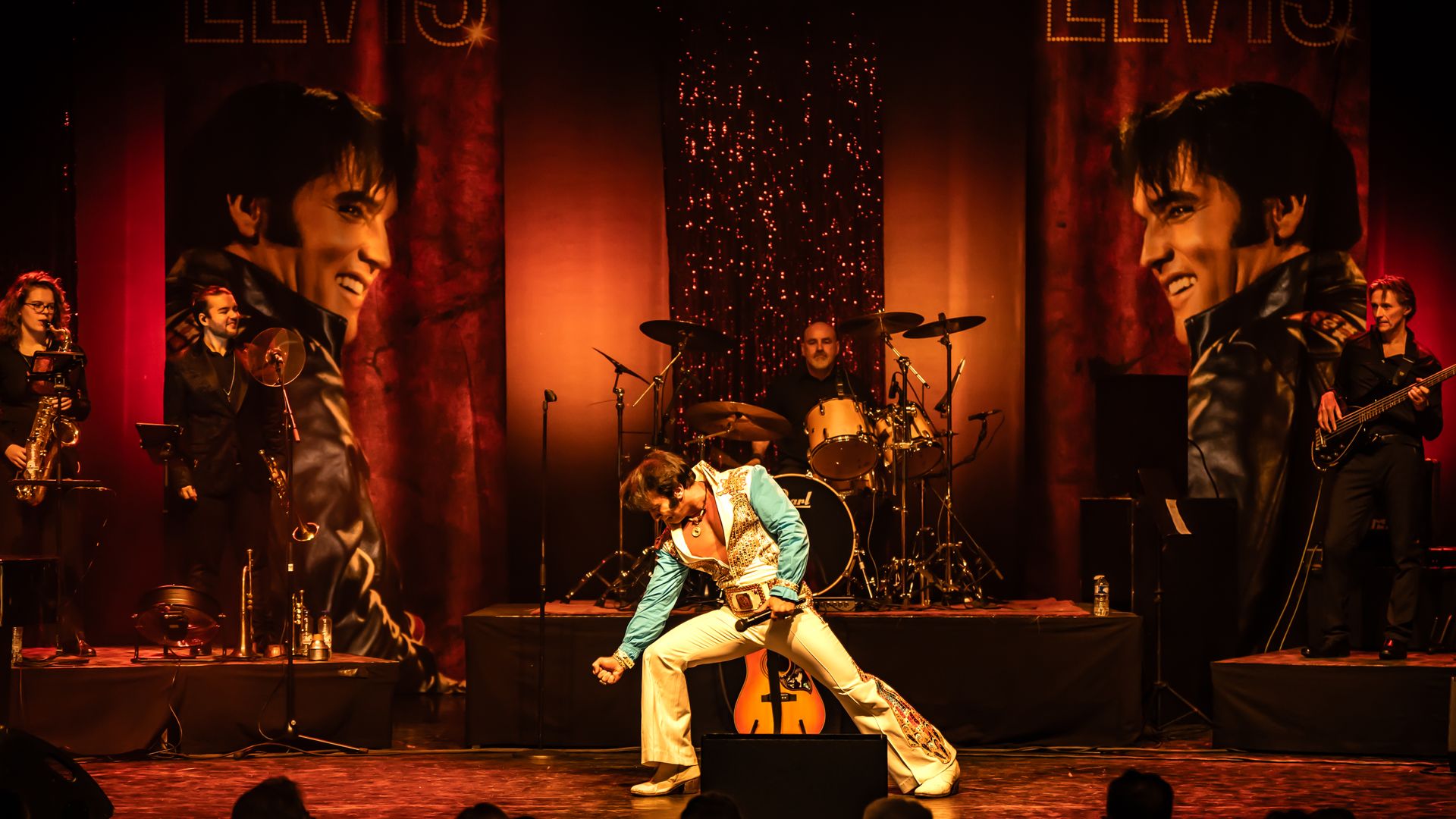 Elvis The Wonderful World of Christmas