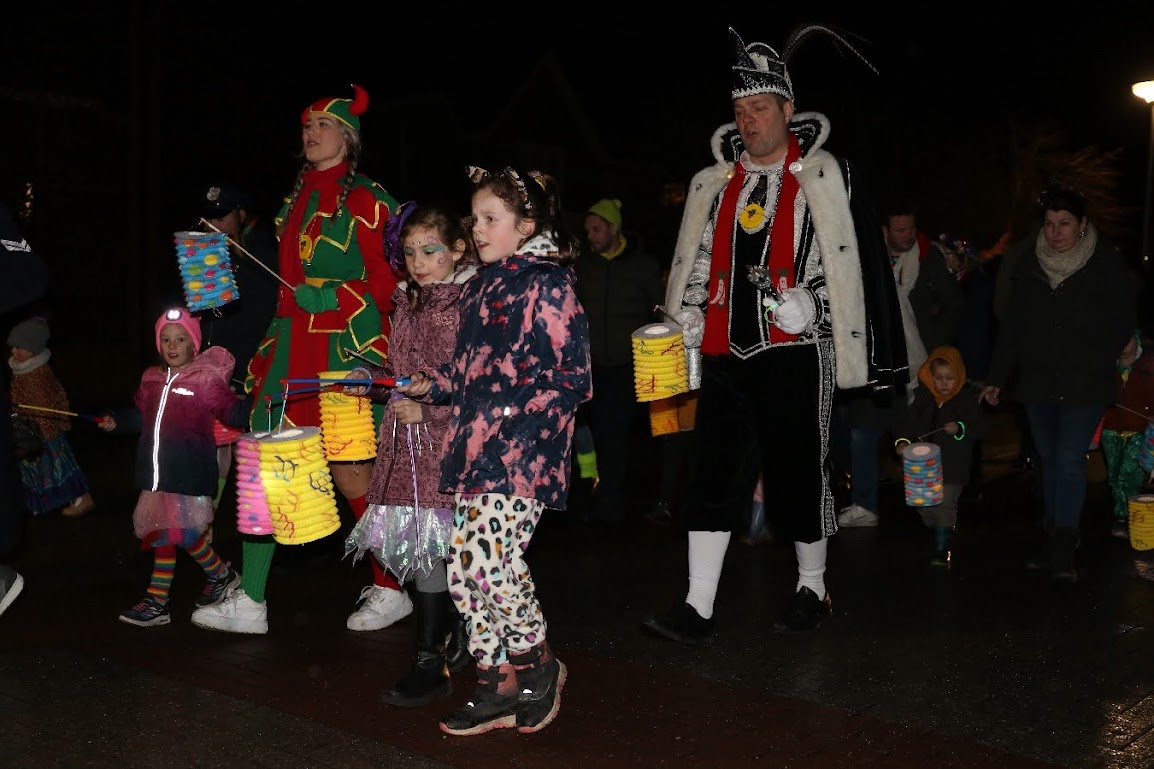 Lampionnenoptocht Moerstraten