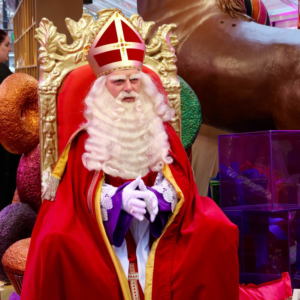 Sinterklaas en roetveegpieten