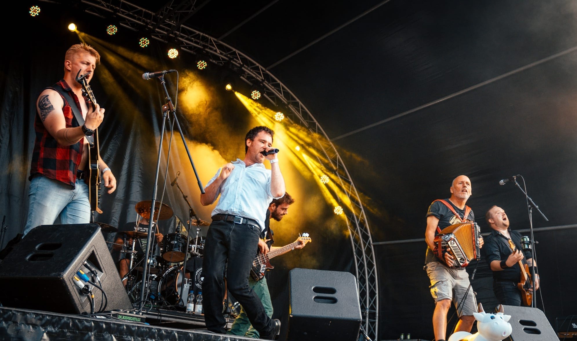 Ierse getinte 'full force folk' in Time Out