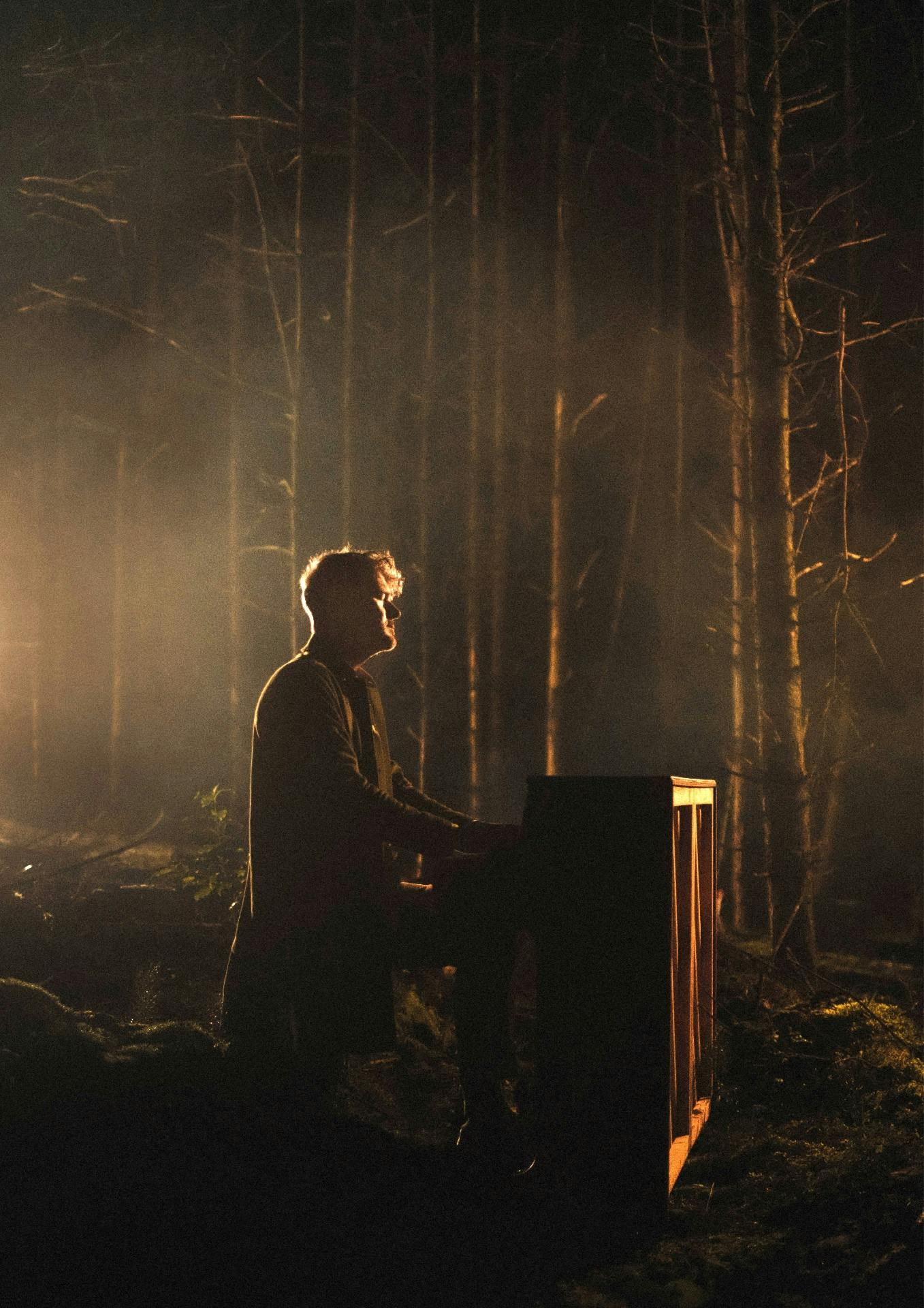 DeLange In the arms of Solitude