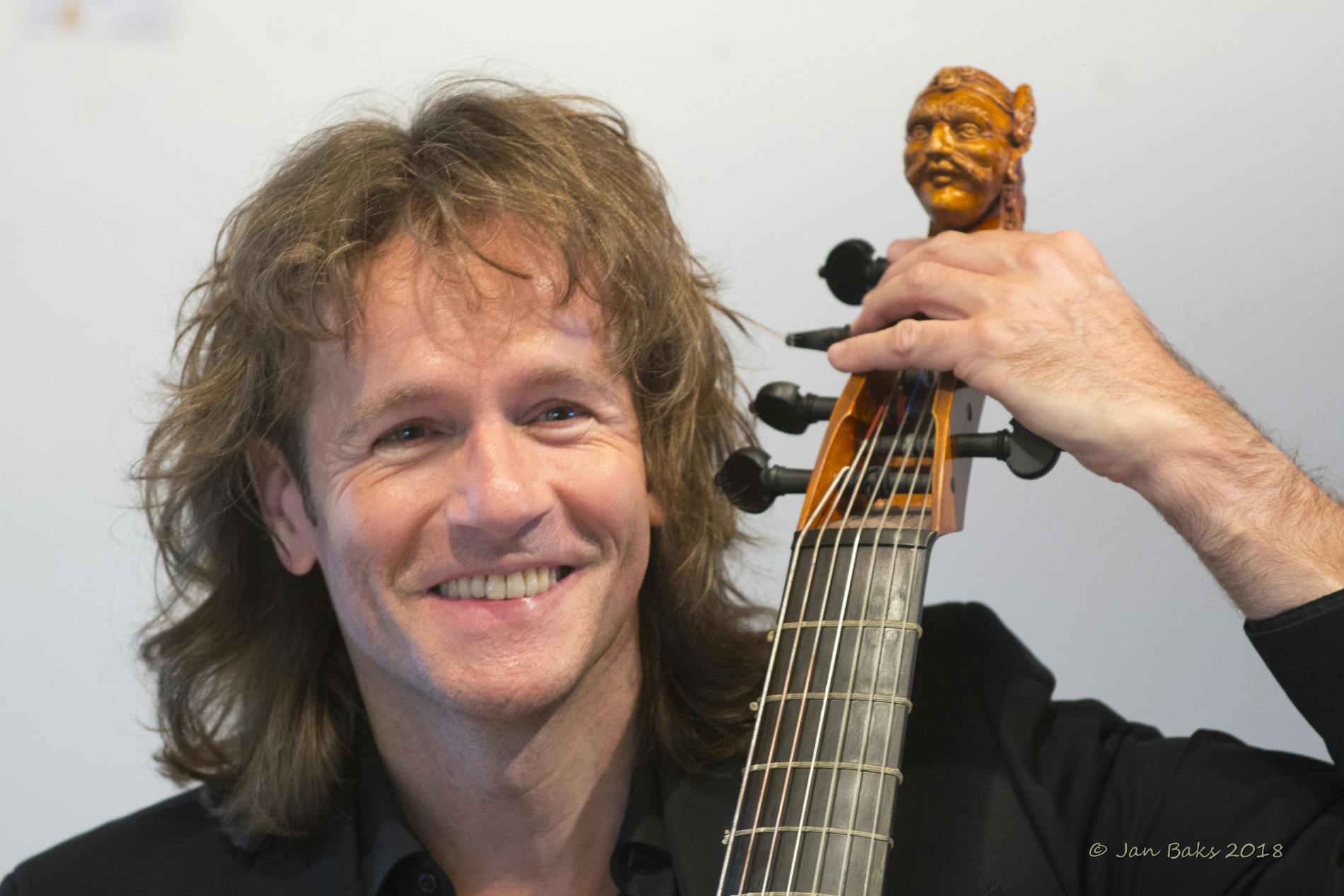 Gambist Ralph Rousseau