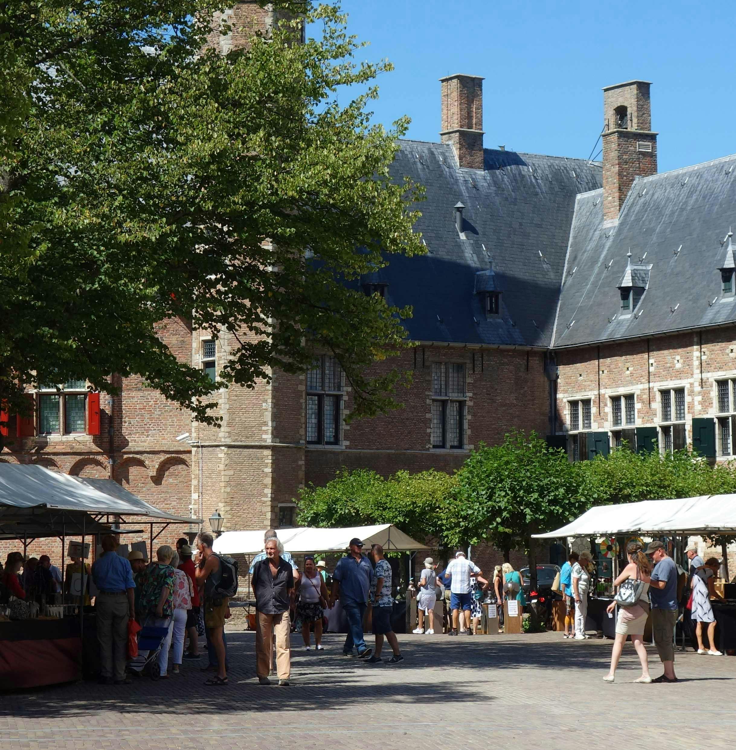 Kunstmarkt op het Abdijplein