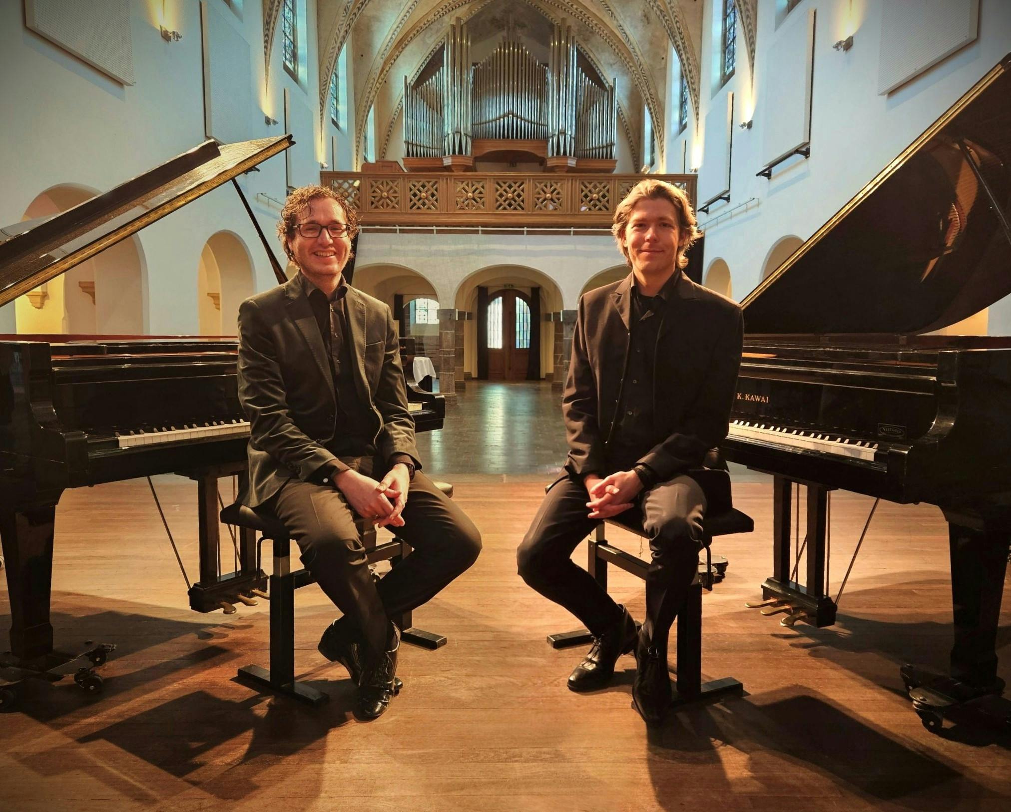 Een pianofeest op twee vleugels! 