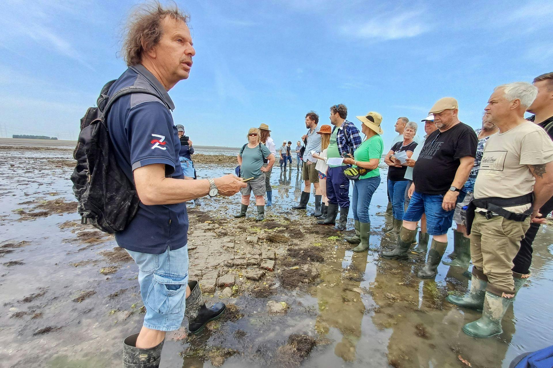 Excursie naar het in 1530 verdronken dorp Nieuwlande.