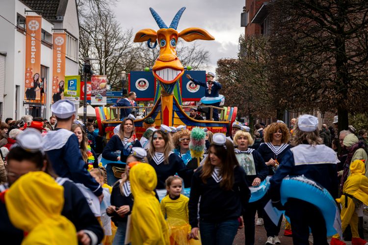 Carnavalsoptocht Deurne- De Peelstrekels