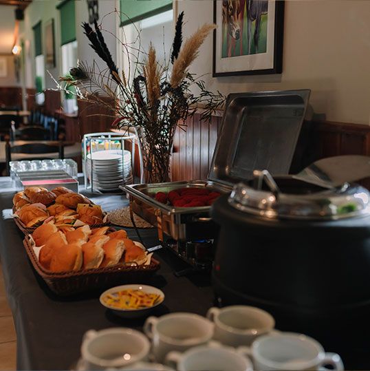 Lunchbuffet met broodjes en crossaintjes bij Boerderij de Pol