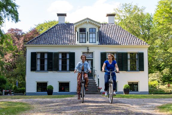 Fietsers bij Huis Westerbeek