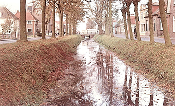 Noordwolde in vroeger tijd met de vaart