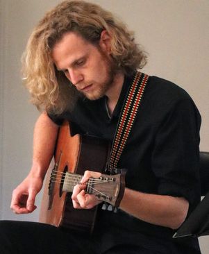 Singer-songwriter Martin van Laar