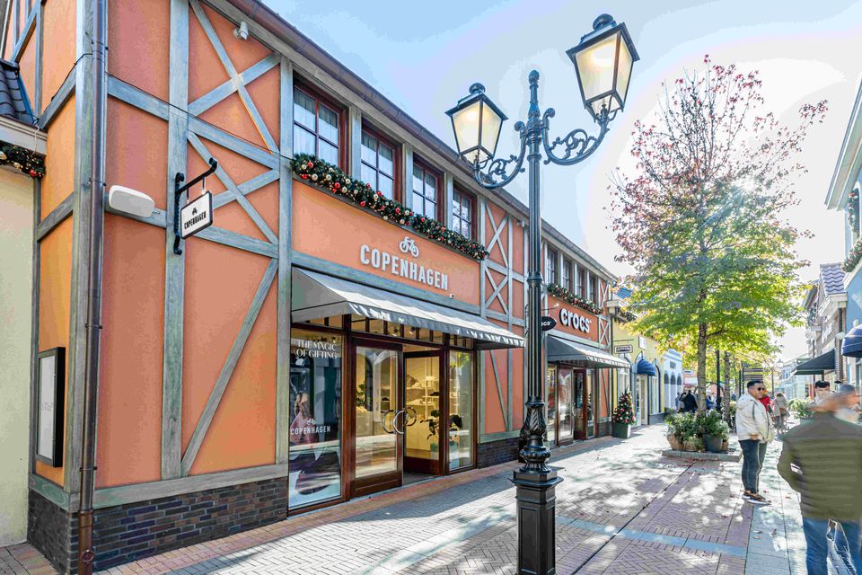 Roermond Designer Outlet straat Copenhagen winkel