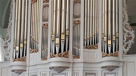 Gerestaureerde VanDam orgel in Dorpskerk Cornwerd