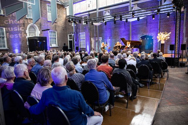 Optreden van het Delft Chamber music Festival in de van der mandelezaal in het museum prinsenhof delft