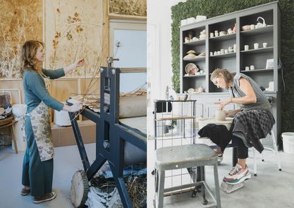 Twee kunstenaars in elk hun eigen atelier aan het werk