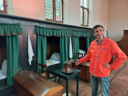 Stadsgids Harald Ket in de Mannenzaal