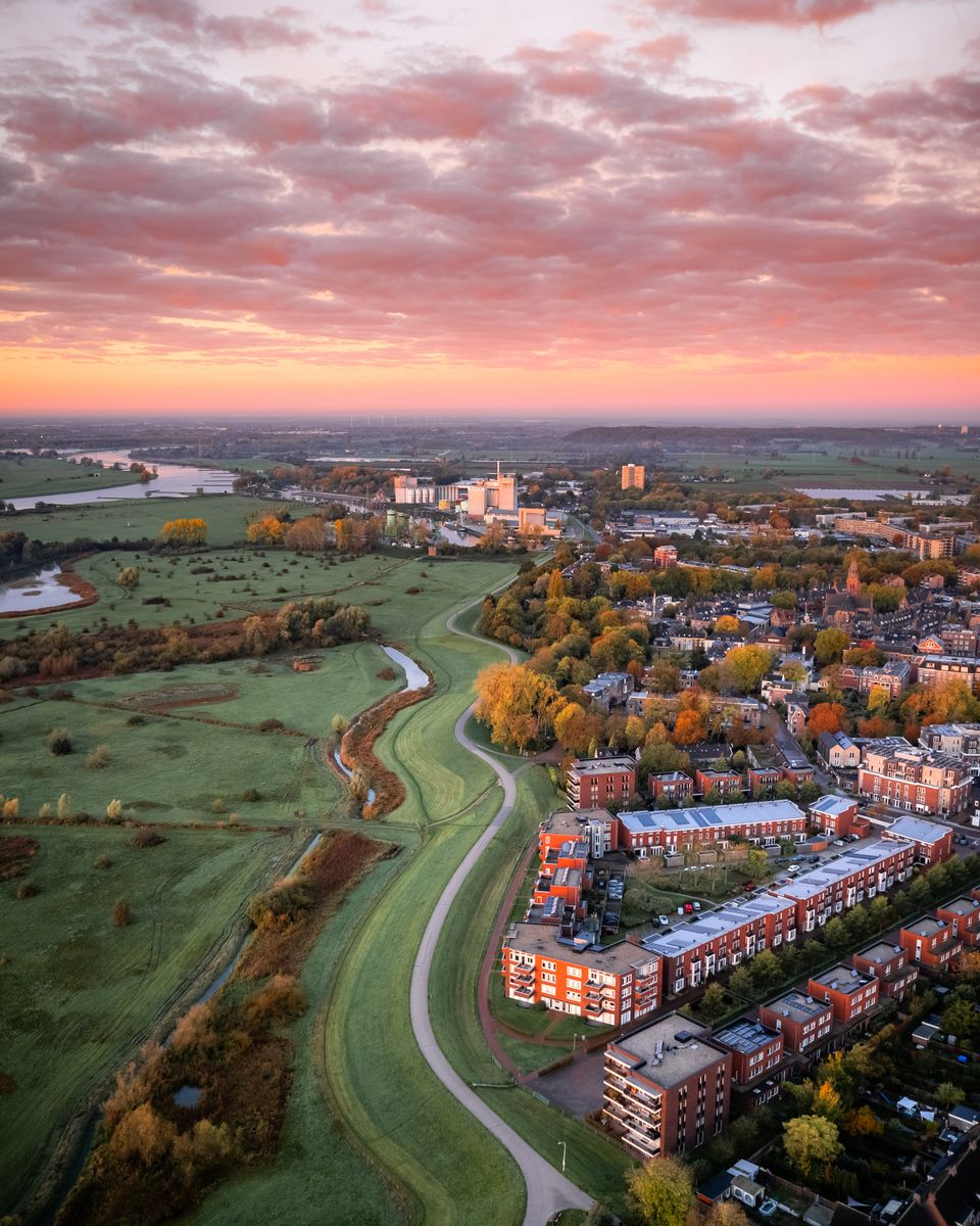 Grebbedijk luchtfoto lente/zomer