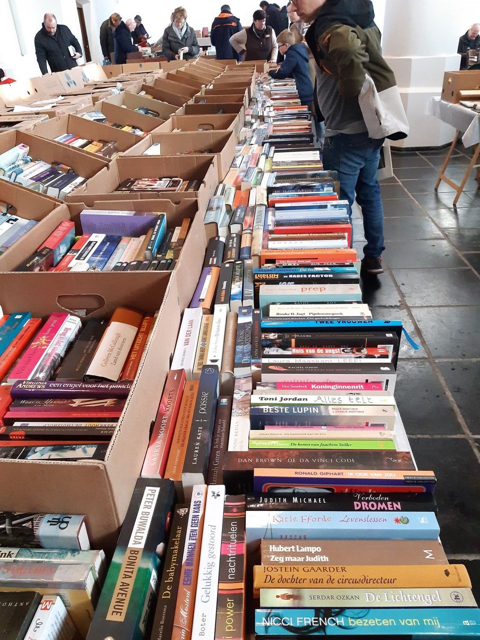 boeken- en platenbeurs in het oude kerkje