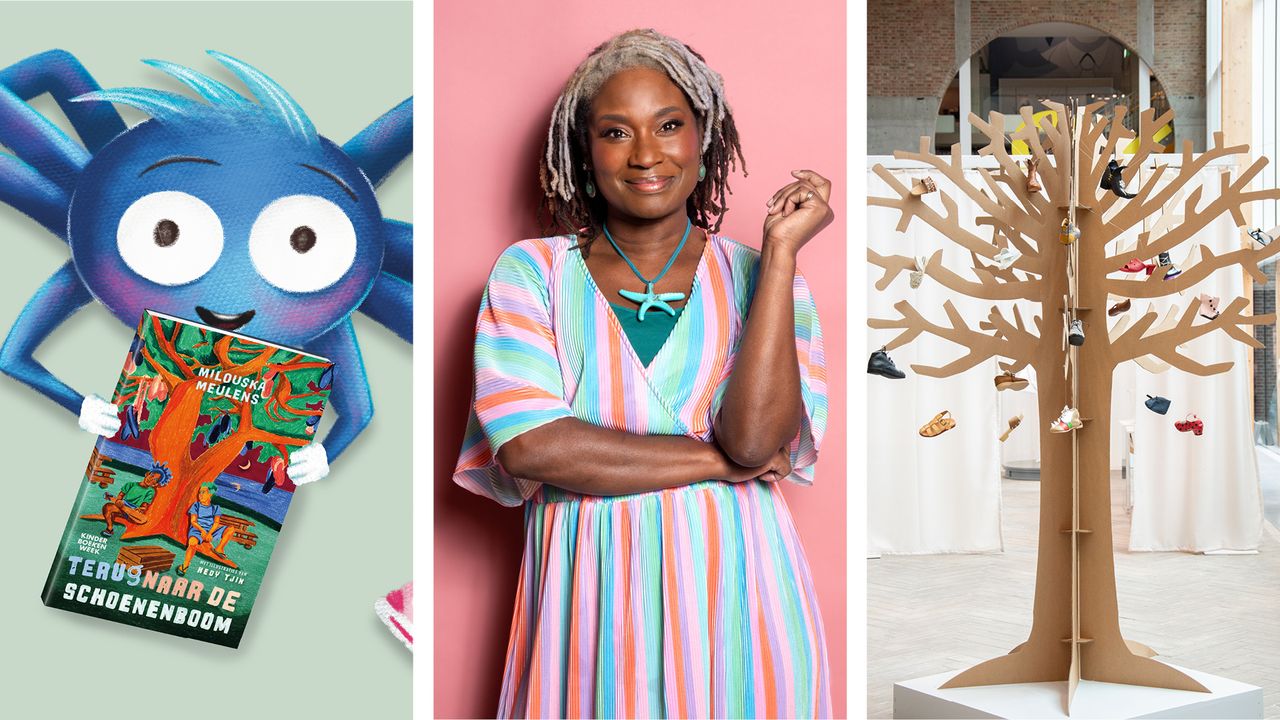 Okke de Spin, de kindermascotte van het Schoenenkwartier met kinderboekenweekgeschenk 2026. Daarnaast Milouska Meulens, o.a. van het Jeugdjournaal. Rechts de schoenenboom in het atrium.