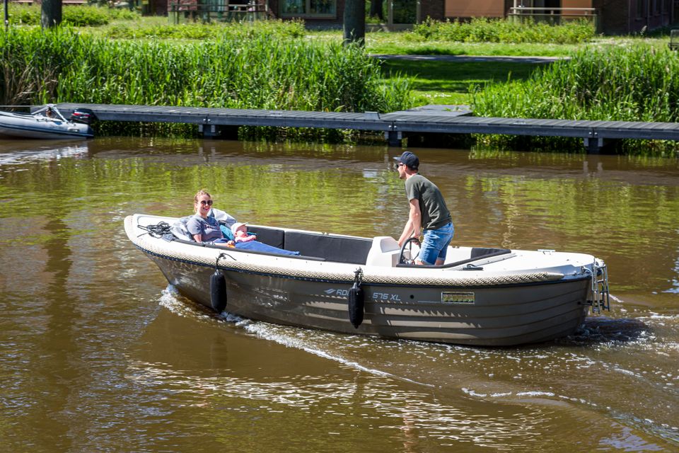 Bootje varen in Bolsward
