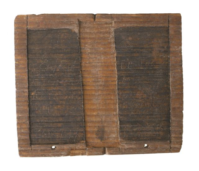 Het schrijfplankje van Tolsum met de oudste geschreven tekst van Nederland.