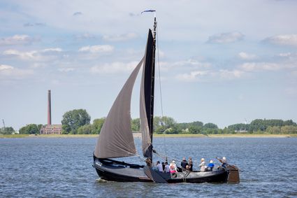 Rondvaart met de LE 50 over het IJsselmeer bij Lemmer.