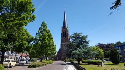 Vooraanzicht van de sint-nicolaas kerk