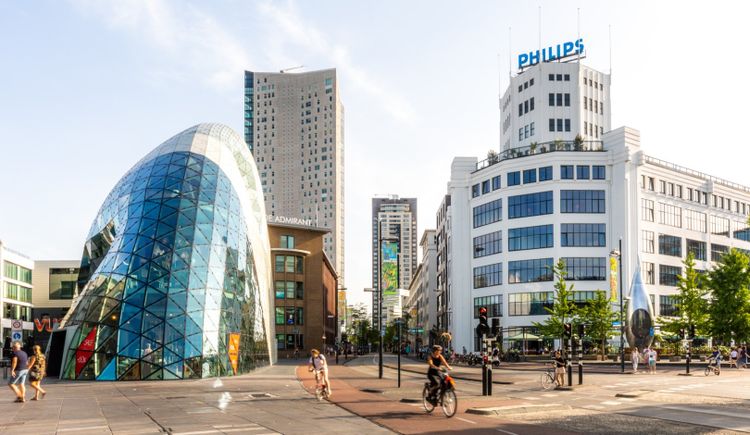 Blob en Philips toren in Eindhoven