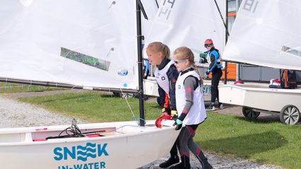 Sneek in water, leren zeilen