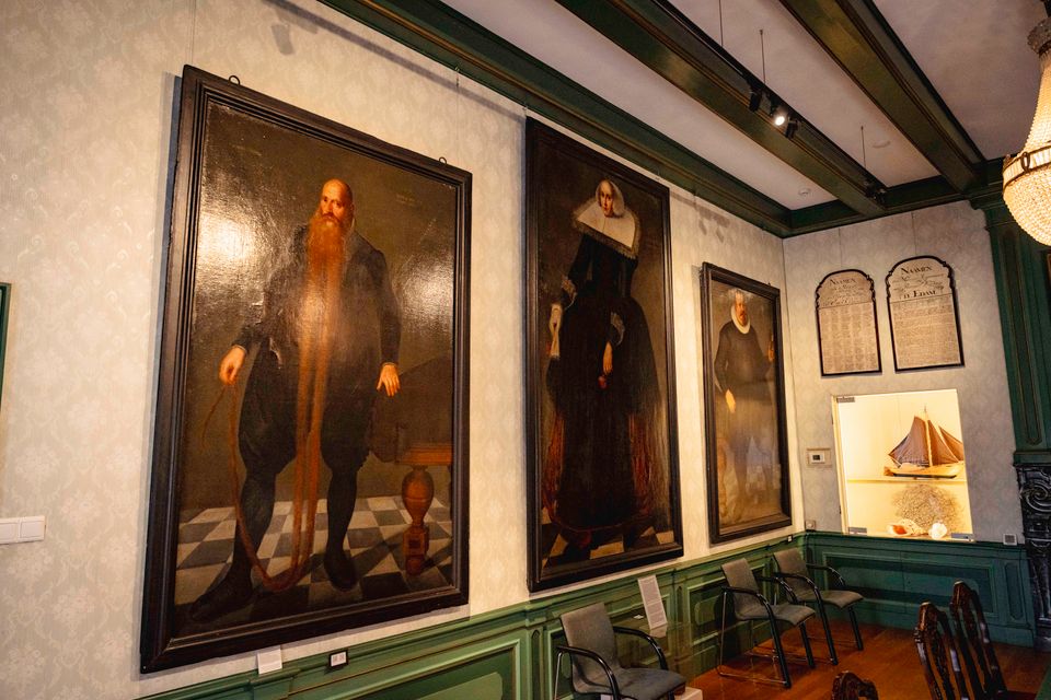 Schilderijen in het museum