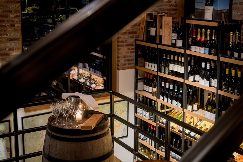 wine tasting