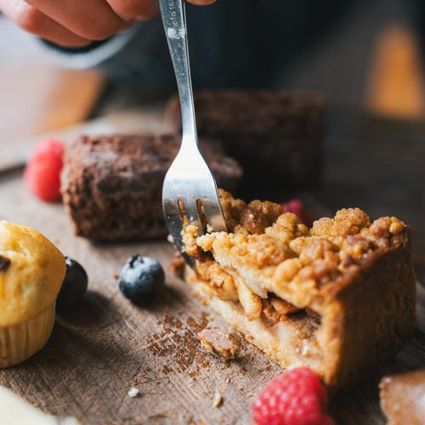 Appeltaartje en een paar andere lekkernijen van de high tea bij Het Boscafe in Oisterwijk.