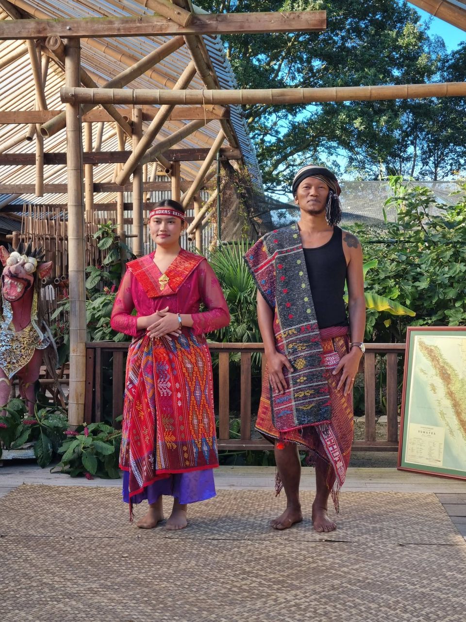 Koppel Indonesische kledij