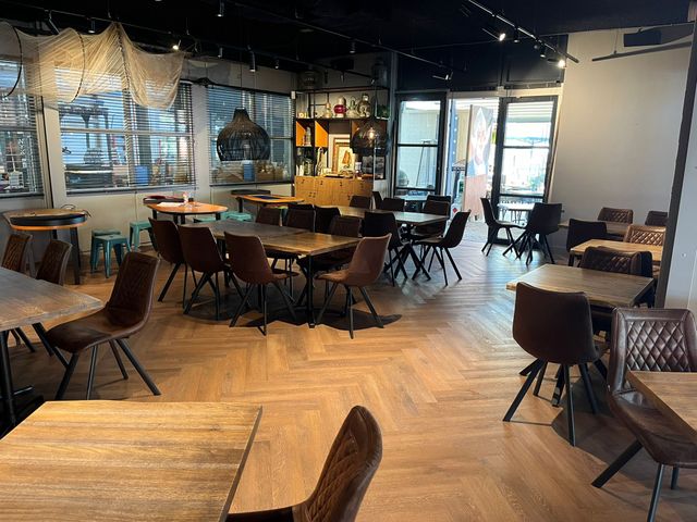 De Botterwerf zaal met stoelen