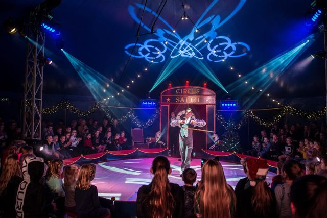 Kerstcircus Sander & Friends tijdens de kerstvakantie in Sneek