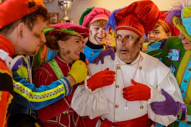 De Grote Sinterklaasfilm: Stampij in de Bakkerij