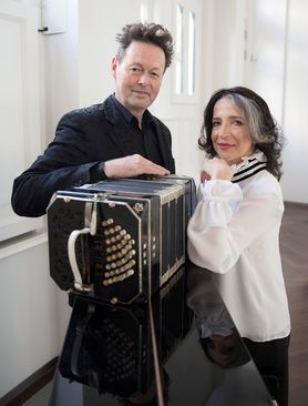 Carel Kraayenhof & Marietta Petkova: De Hand van de Beer