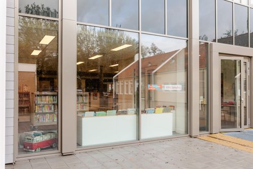 Bibliotheek in Broek in Waterland