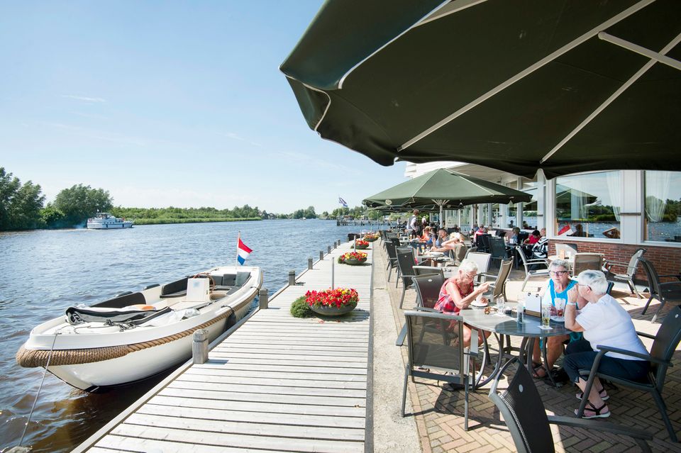 Hotel Restaurant Earnewâld - Alde Feanen. Beeldbank 3383.