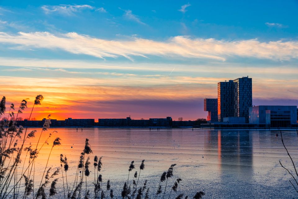 Skyline Almere in de winter