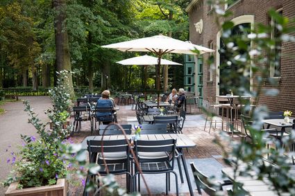 Terras Koetshuis Kasteel Oud Poelgeest