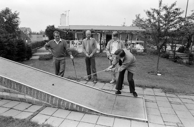 De Bossche midgetgolf kampioenschappen bij De Schutskamp in 1987. 