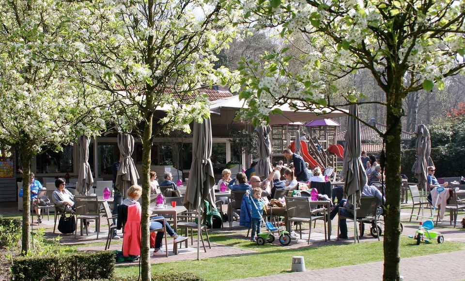 Terras van Bosrestaurant De Belvertshoeve in Oisterwijk.