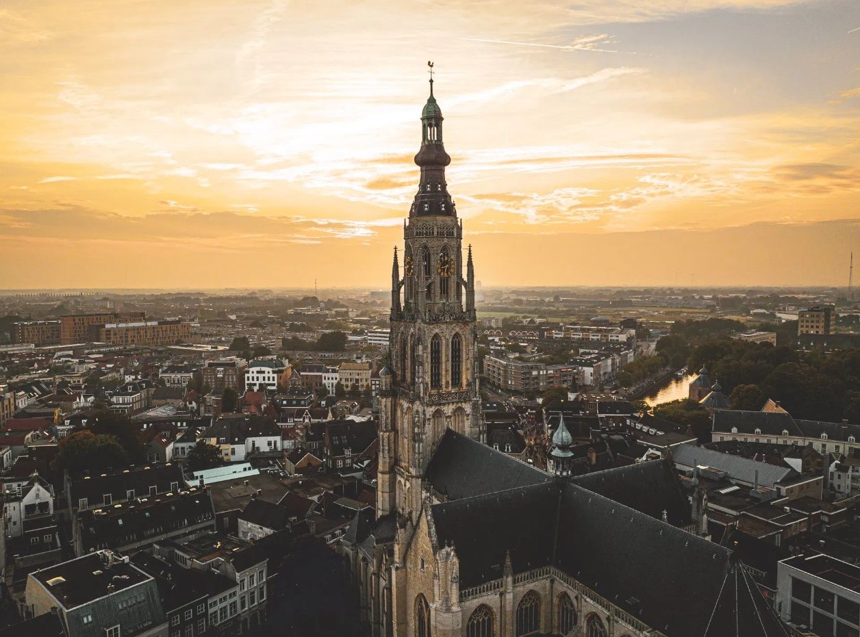 Candlelight torenbeklimming Grote Kerk Breda