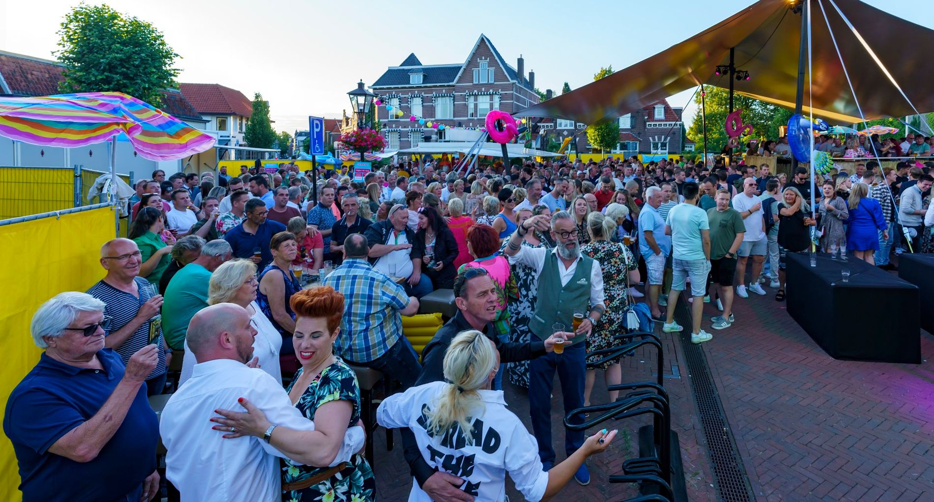 Vughts Zomerfeest op het Maurickplein in Vught