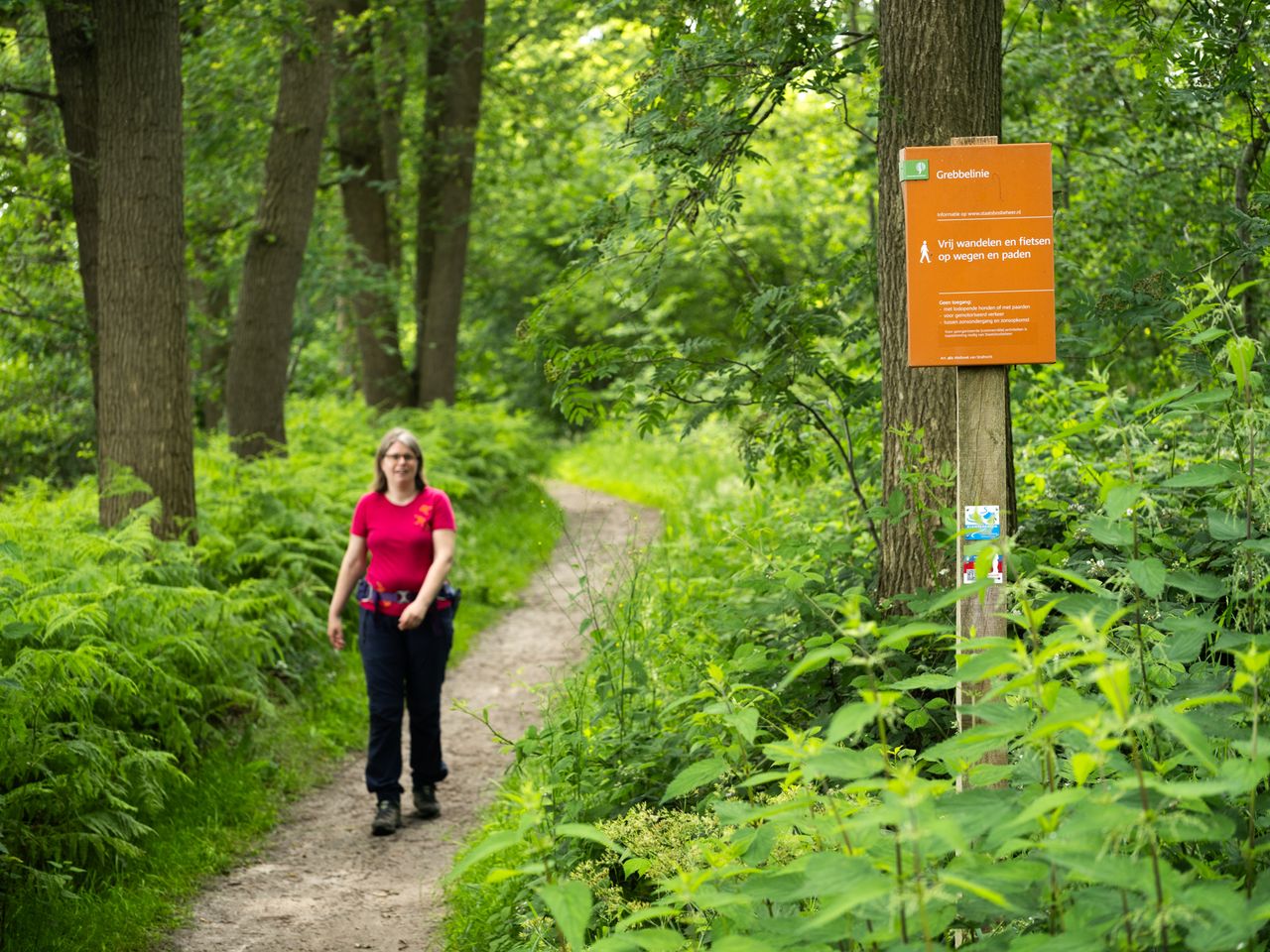 Ellen Luijks wandelt over Boswachterspad Grebbelinie