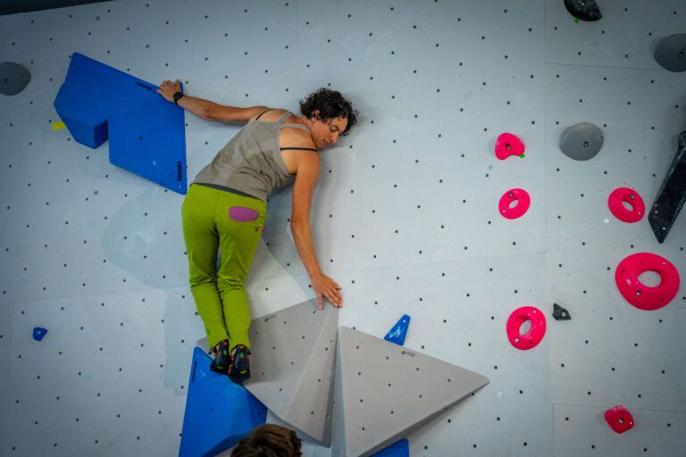 Klimmer in de Boulderhal