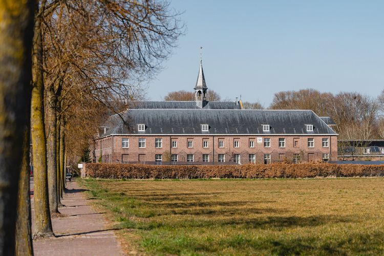 Zijaanzicht Huize Padua